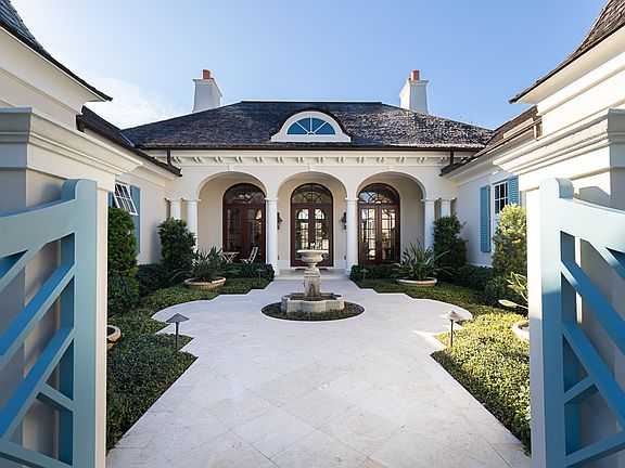 3rd image of 381 Sabal Palm Ln
