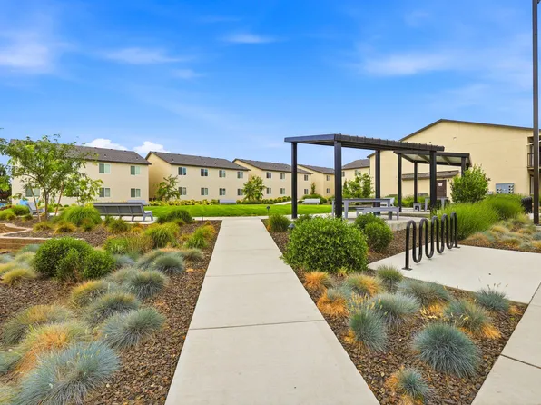 The Flats at West Richland, 8000 Paradise Way #J-137, West Richland, WA 99353