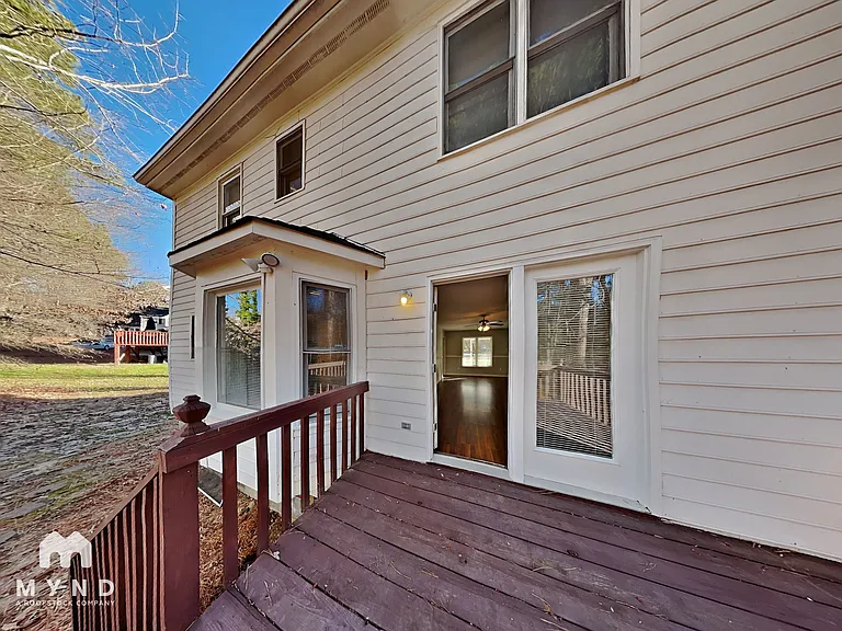 904 Estelle Ct — Photo 25