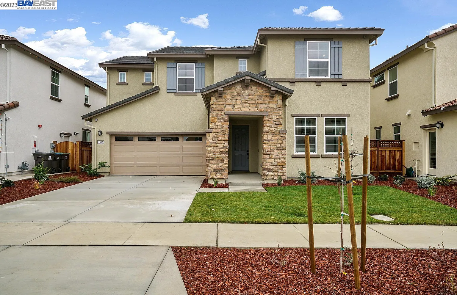 2852 Macabee Dr photo 1