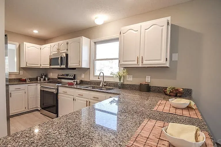 4301 E Whitley Dr — Photo 29