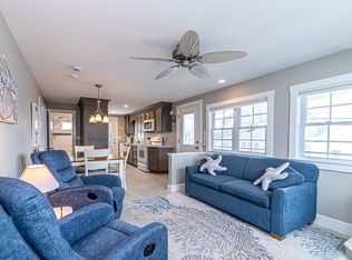 17 Cole St #2, Hampton, NH 03842