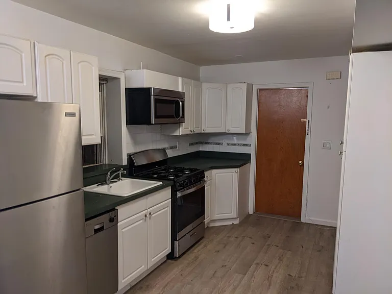 75 Webster Ave #1 — Photo 19
