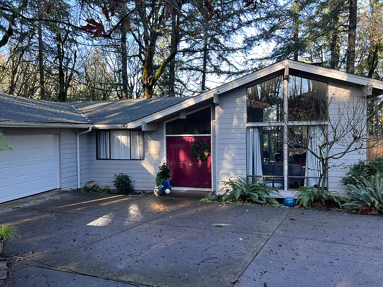 NW Ridgewood Dr — Photo 1