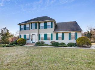 2 Lina Dr, New Egypt, NJ 08533