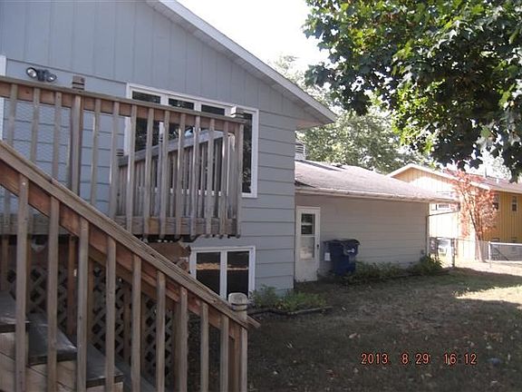 3rd image of 1016 25th Ave N