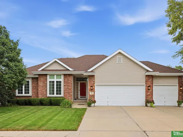 7111 S 167th Cir, Omaha, NE 68136