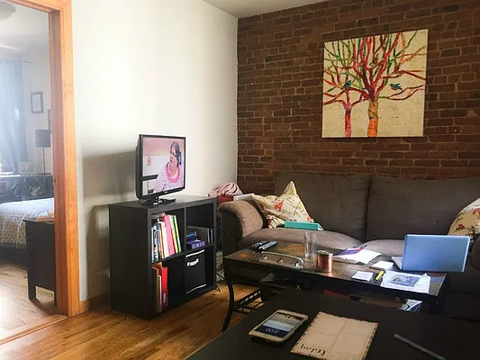 Rented by Sovereign Associates | media 26