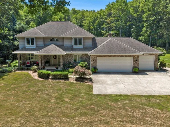 48261 Rice Rd, Amherst, OH 44001