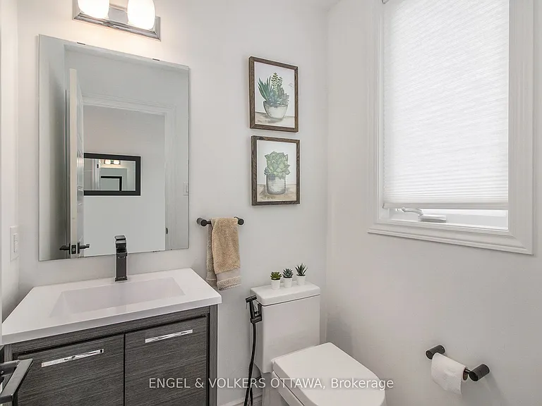 1031 Curraglass Walk — Photo 3