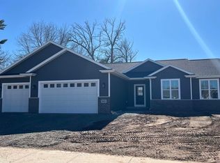 1490 Birch Hill Ln, Shawano, WI 54166