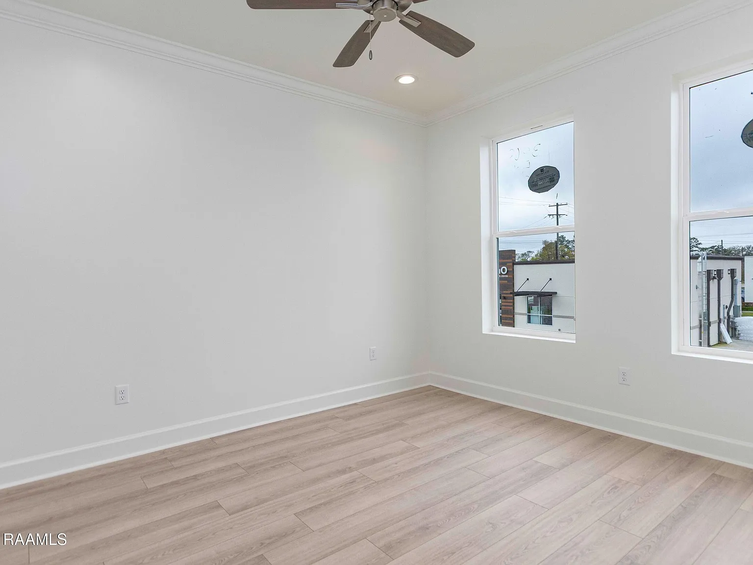 2 bed, 2.5 bath, 1398 sqft, $1,950 — Photo 4