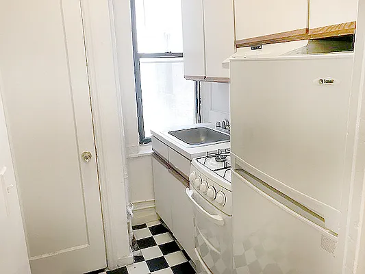 Rented by AJ Clarke | media 15