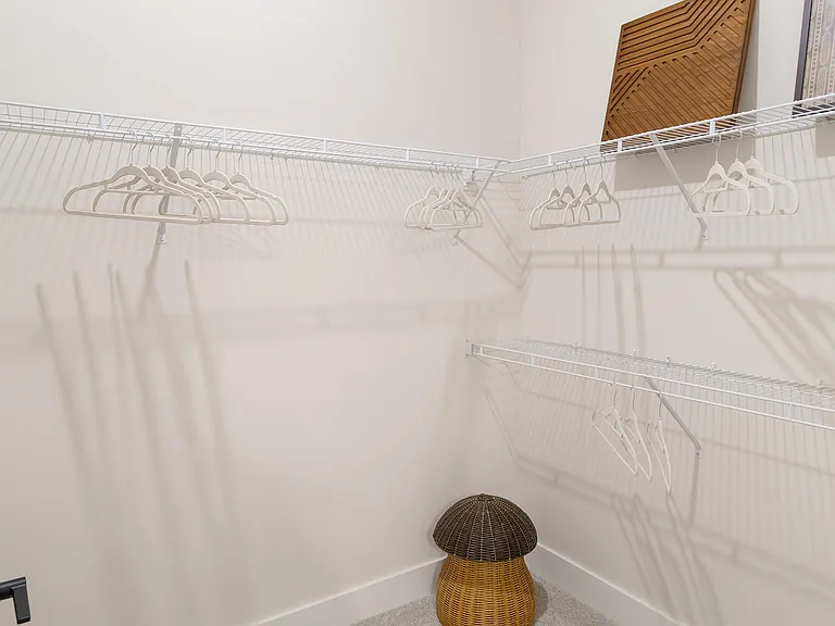 District at Riverside Apartments — Photo 17