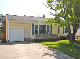 937 Learidge Rd, Lyndhurst, OH 44124