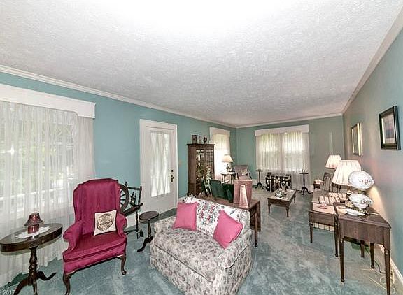 3rd image of 1015 Highland Ave