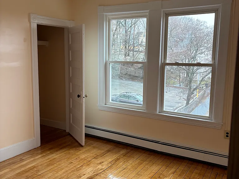 167 Lincoln St — Photo 12