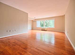 4114 Davis Pl NW APT 219, Washington, DC 20007
