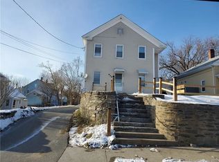 938 Riverside Dr #1, North Grosvenordale, CT 06255