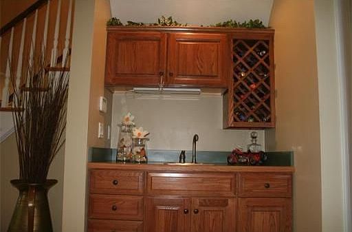 4th image of 5 Emery Ln