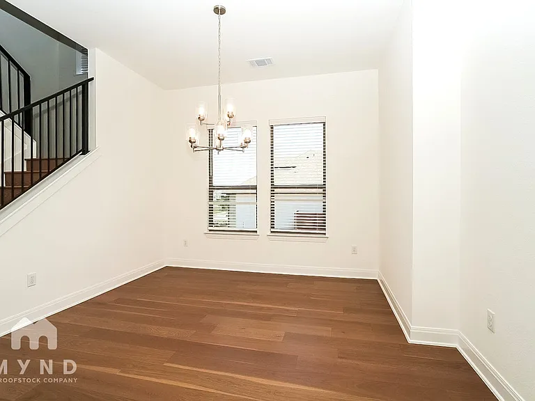 17705 Chamoix Dr — Photo 5