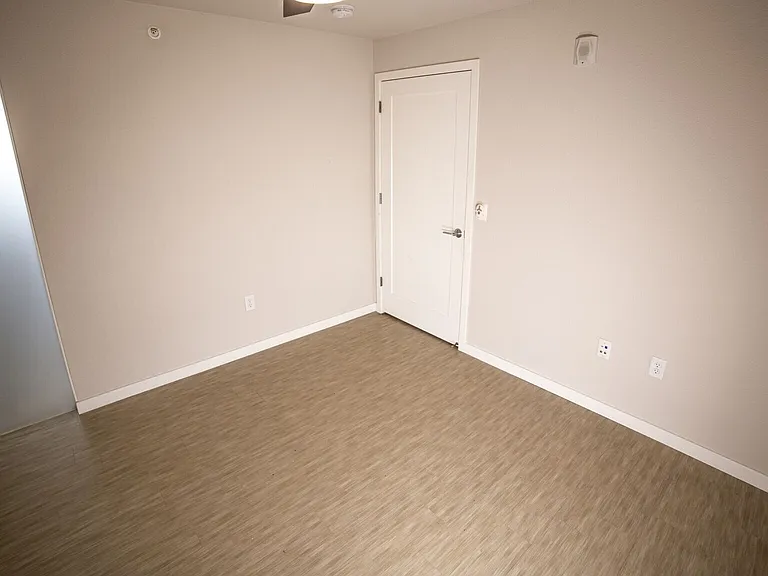 3828 Apartments — Photo 22