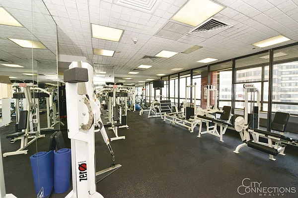 Rented by City Connections Realty | media 3