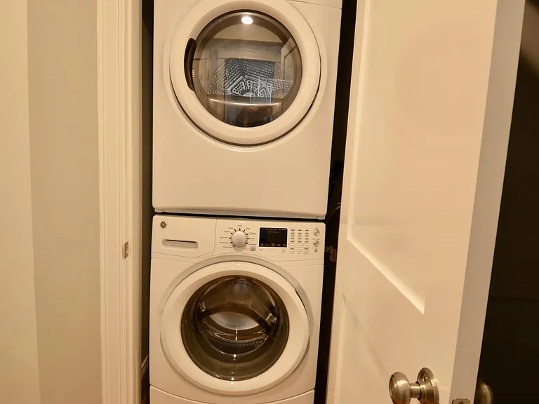 405 S Huntington Ave #2R — Photo 46
