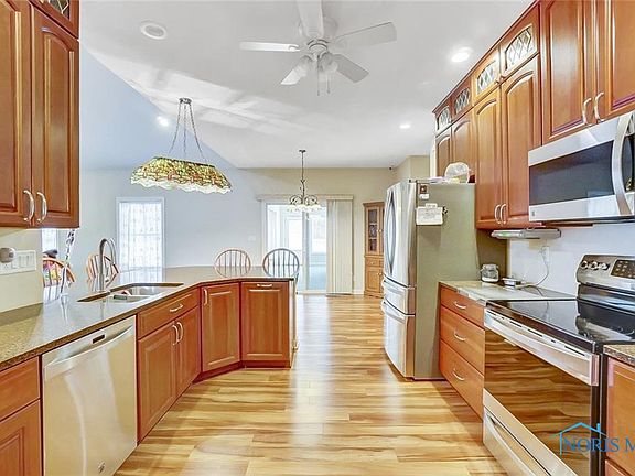2nd image of 8973 W Bancroft St