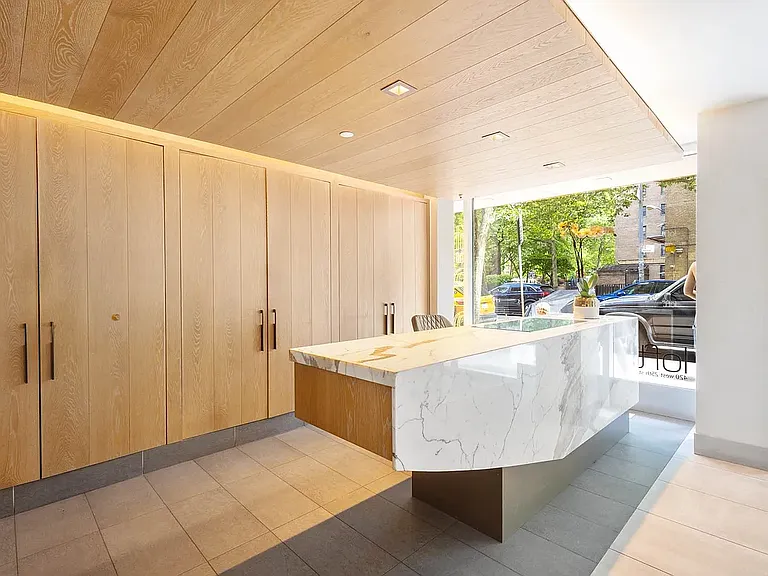 420 W 25th St #1M — Photo 23