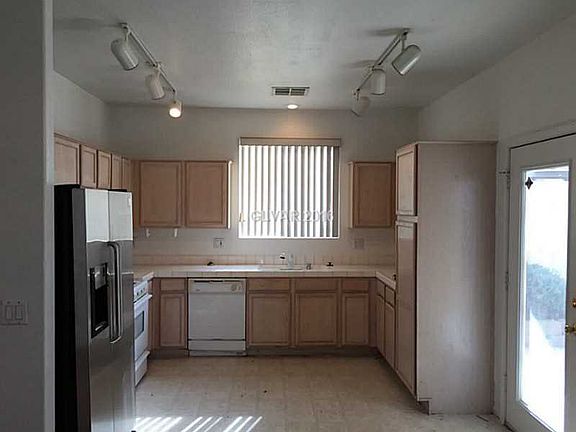 5th image of 227 Oxford Cloth Ct