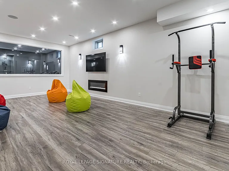 24 Foxtail Ct — Photo 23