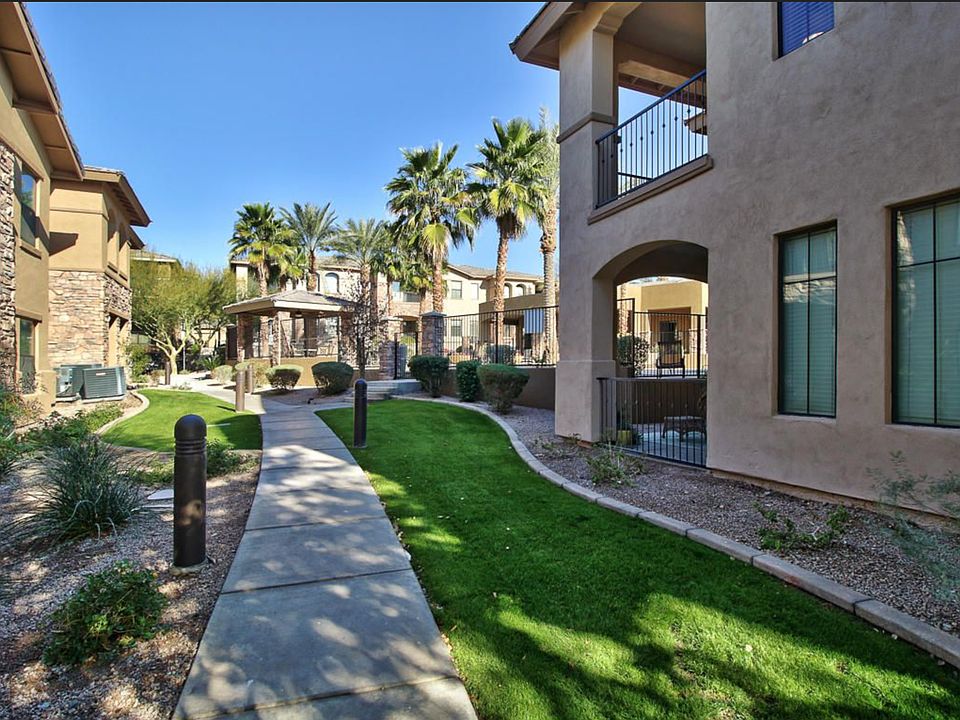 Walkway to the Pool area, Clubhouse & Exercise Room