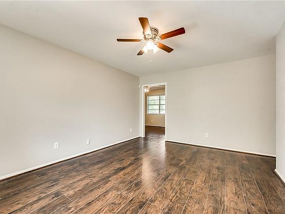 4th image of 615 Shadyway Dr