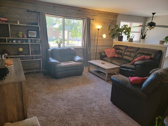 Upper living room - Fresh carpet and shiplap wall