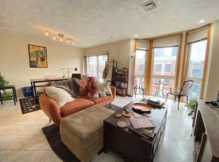 237R Hanover St APT 4A, Boston, MA 02113