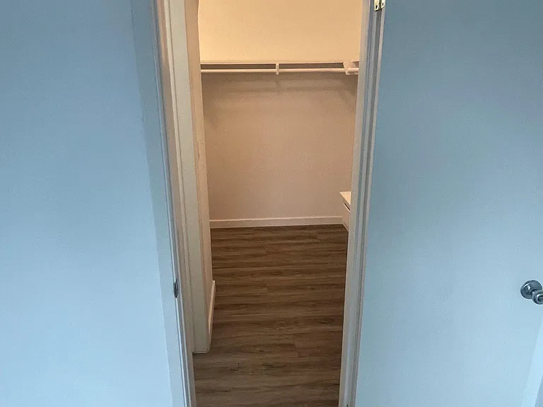 5747 Waring Ave #8 — Photo 22
