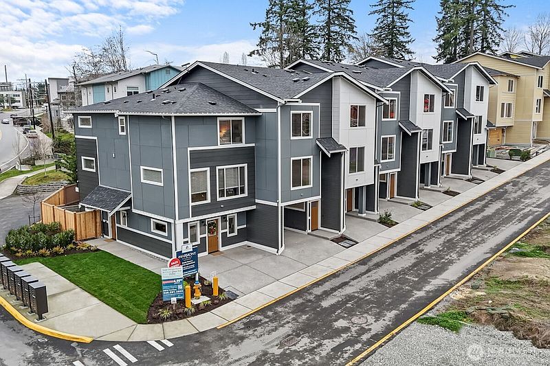 2nd image of 16823 Alder Way #G2