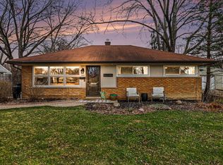 260 Kenyon Dr, Troy, MI