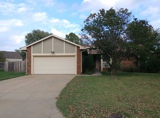 1628 N Parkridge Ct, Wichita, KS 67212