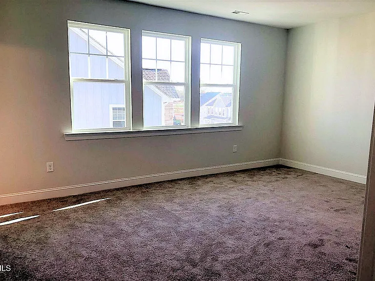 203 Condra Rd — Photo 7