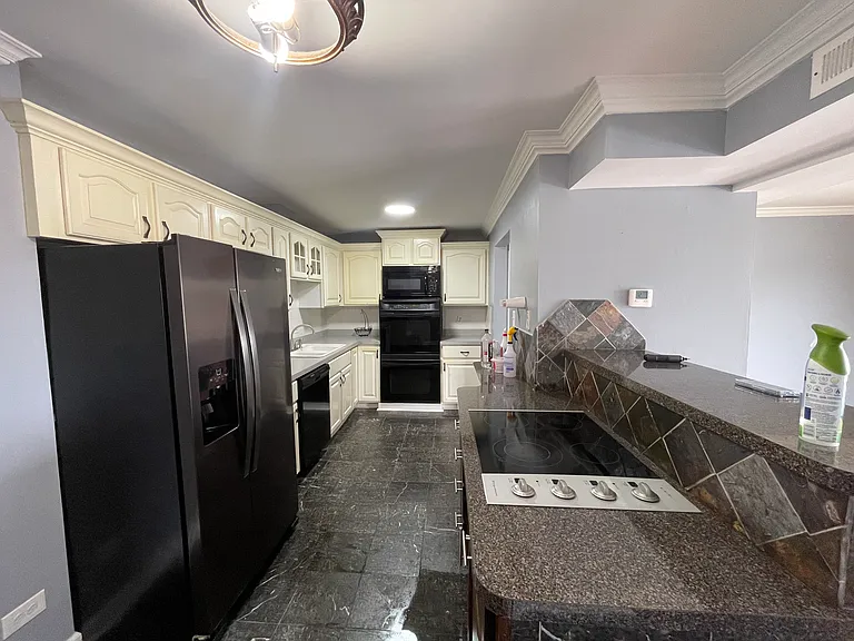 5850 W 87th St #3C — Photo 7