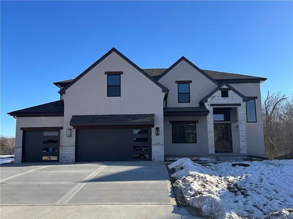 2358 Fishing Ln, Kearney, MO 64060