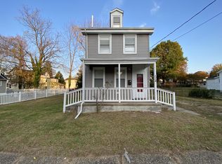 112 Laurel St, Beverly, NJ 08010