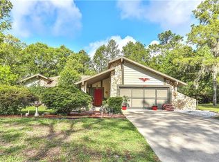 10 Mastic Ct E, Homosassa, FL 34446