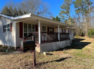 6899 Heardsville Rd, Cumming, GA 30028