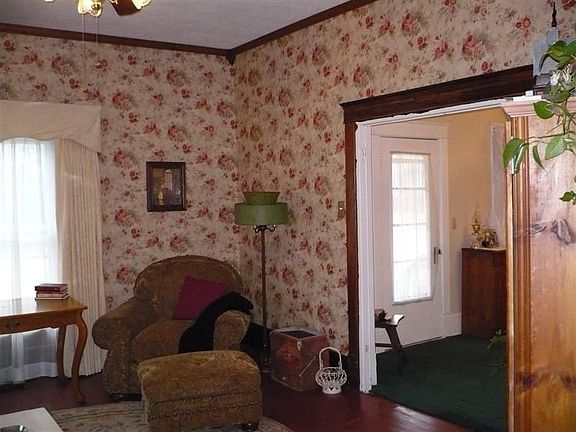 3rd image of 1019 N Cherokee Ave