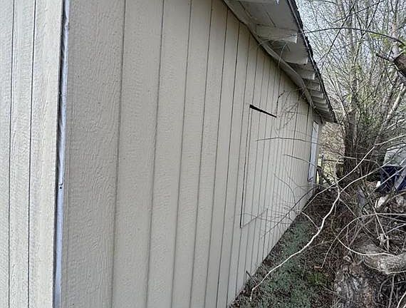 4th image of 601 SE 39th St
