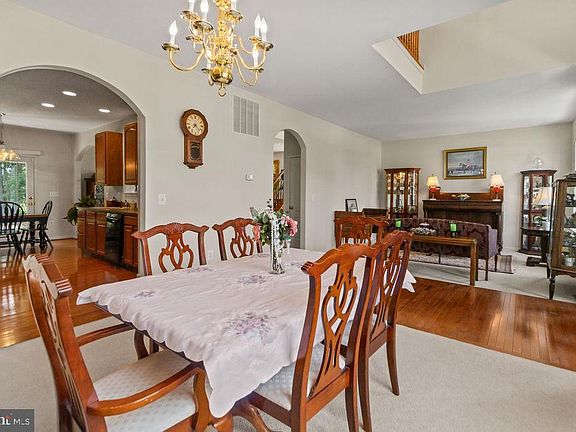 4th image of 17088 Windward Ln