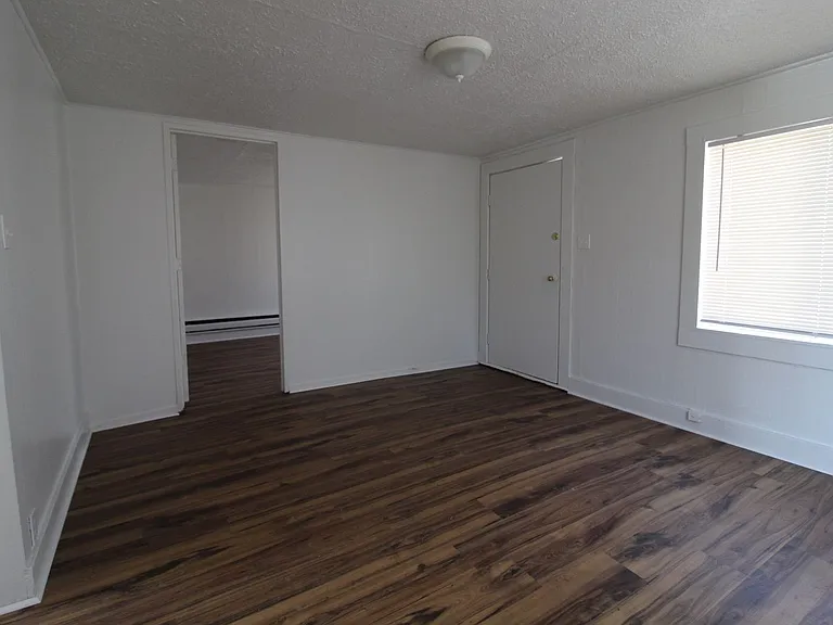 528 Torrey St — Photo 4